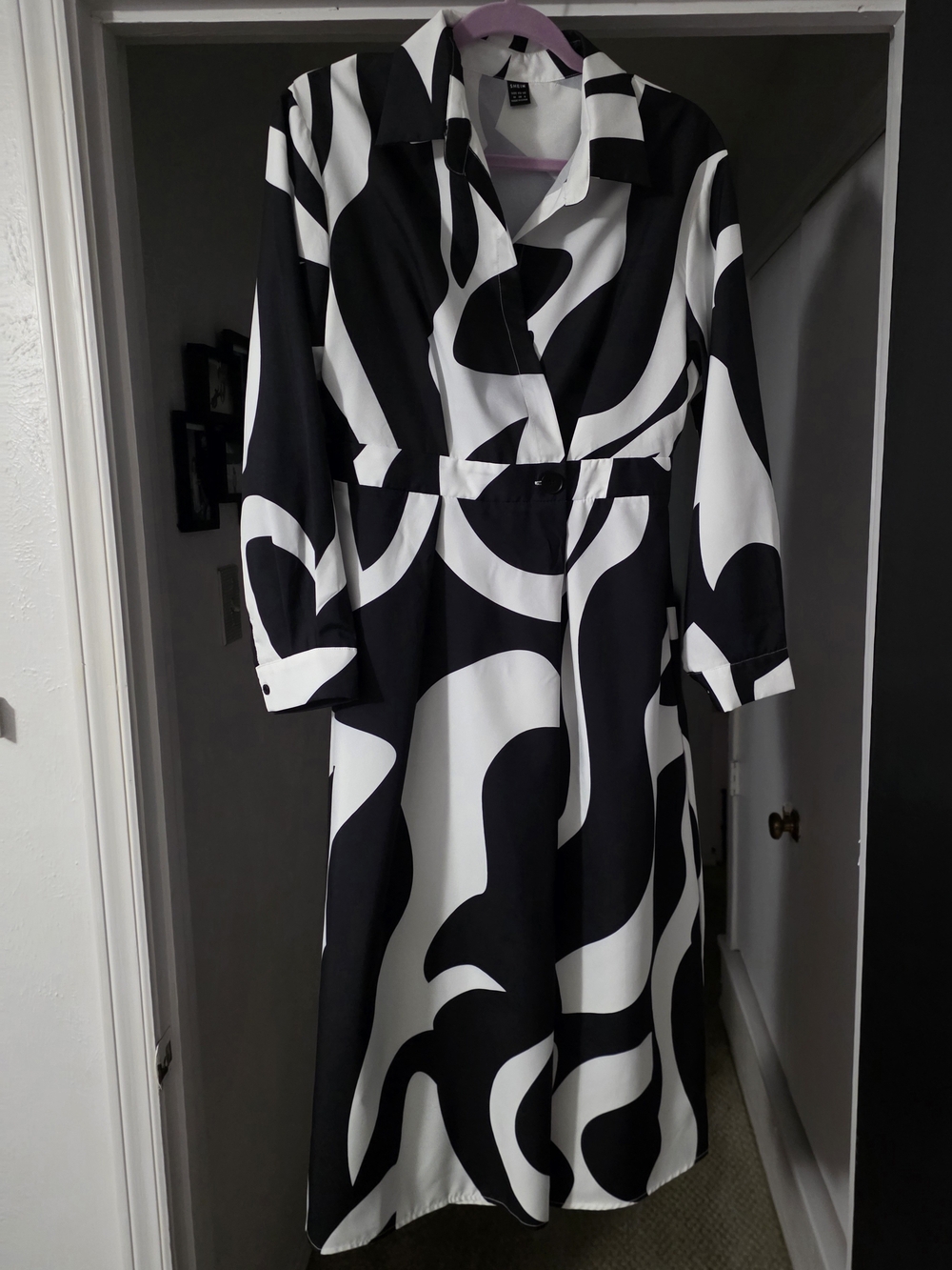 Black and White Abstract Long Sleeve Shirt Dress With Pockets Size M
